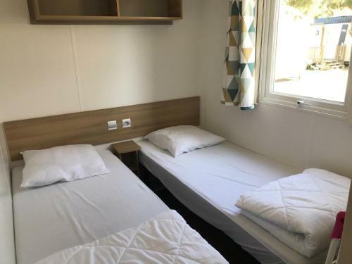 Mobil Home Camping Mar Estang Bord de Plage