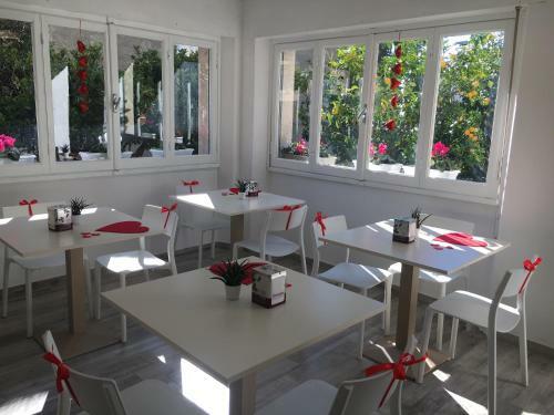 Hostal Rione San Carlo