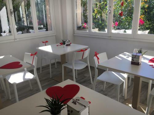 Hostal Rione San Carlo