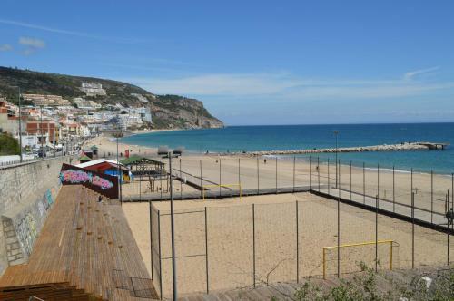 Amazing Beach & Pool Apartment With Garden