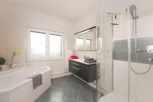 Apartamento Ferienwohnung Luxus4two Gl�ckstadt