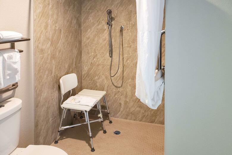 Hotel Quality Inn Airport East