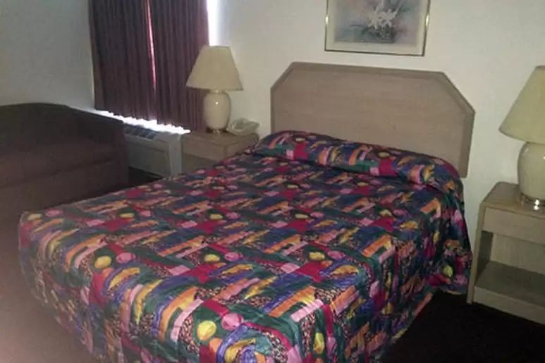 Town House Airport Motel