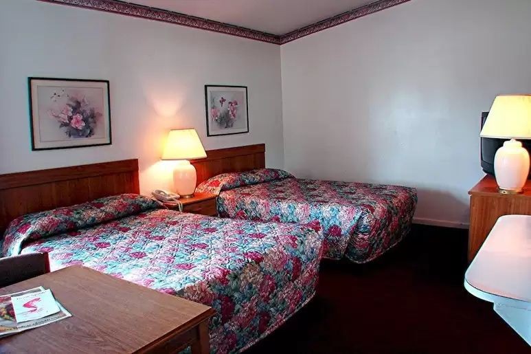 Town House Airport Motel