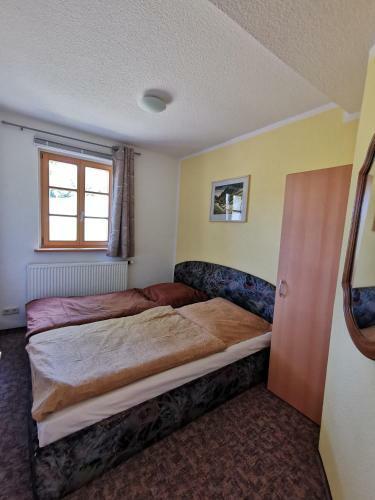 Apartamento Ferienwohnung "am Saalehaken"