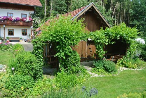 Apartamento Haus Am Waldrand - Ferienwohnung Augustin