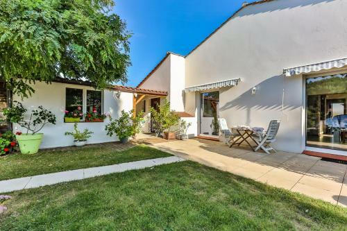 Belle Maison Au Calme Avec Piscine