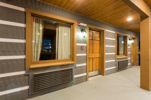 Hotel Timbers Lodge - Pigeon Forge