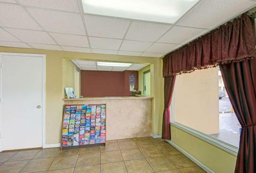 Motel Knights Inn San Marcos