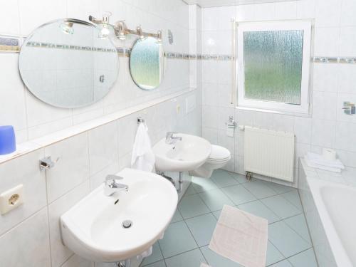 Quietly Situated, Bright Apartment In Baiersbronn With Private Balcony