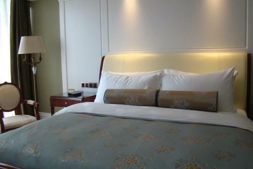 Galactic Classy International Hotel