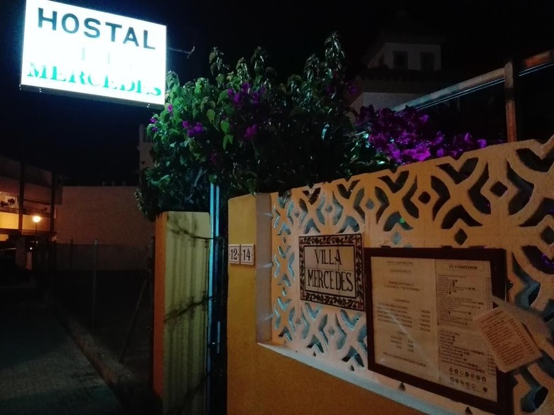 Apartamento Hostal Villa Mercedes