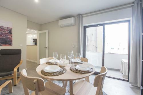Apartamento 2br Flat W/ AC & Great Views By Lovelystay
