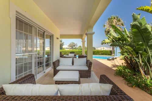 Villa Amarela