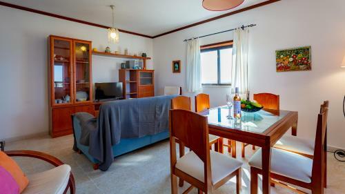 2bdr Nature Apartment W/balcony By Lovelystay