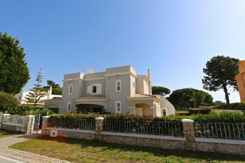 Villa Corvo - Clever Details