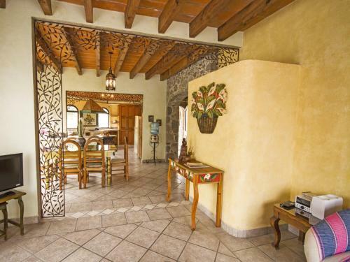 La Casa de Las Bugambilias - Boutique Villas Xichu