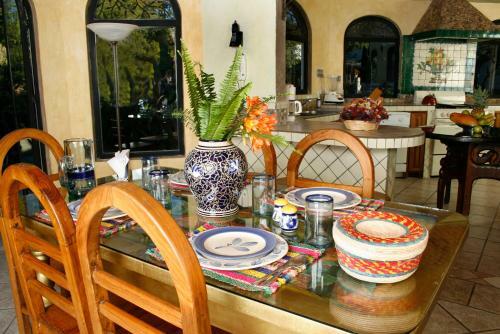 La Casa de Las Bugambilias - Boutique Villas Xichu
