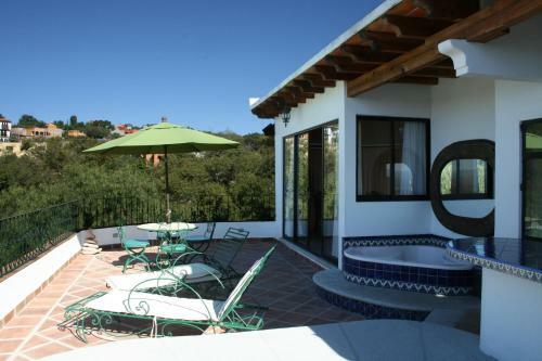 La Casa de Las Bugambilias - Boutique Villas Xichu