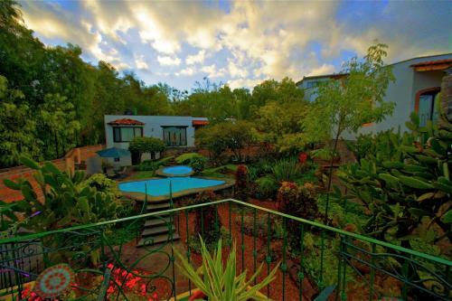La Casa de Las Bugambilias - Boutique Villas Xichu