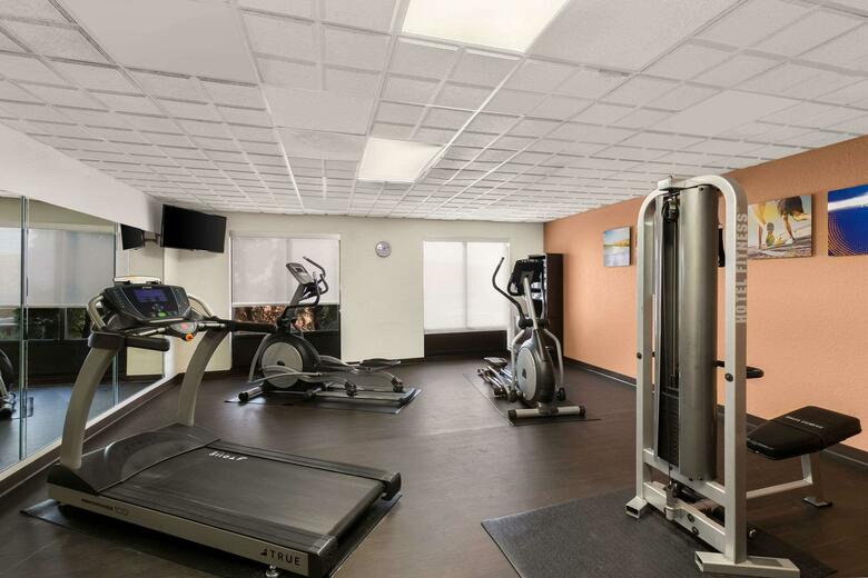 Hotel Comfort Suites Commerce