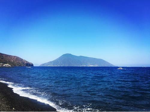 Apartamento Nerossidiana Sul Mare Di Lipari
