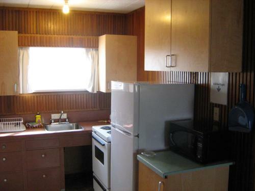 Airport Inn Motel & Rv Park