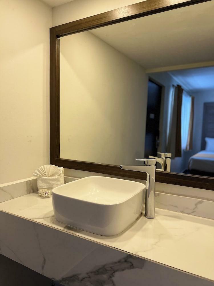 Hotel Bugambilia