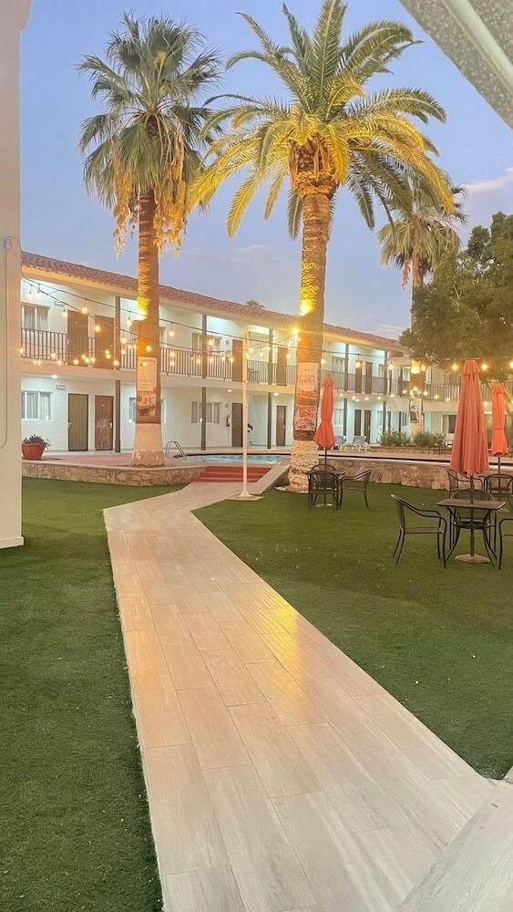 Hotel Bugambilia