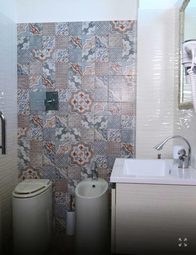 Bed & Breakfast Policlinico Happy Home