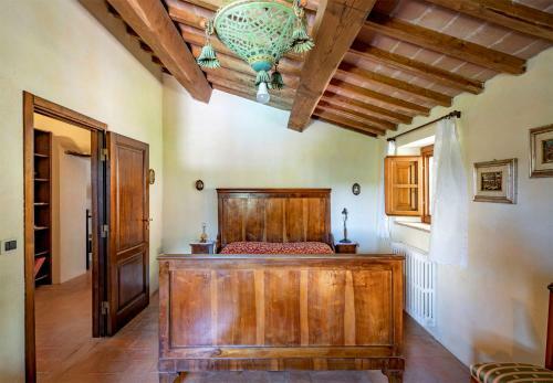 Villa Tuscan Farmhouse With Swimming Pool