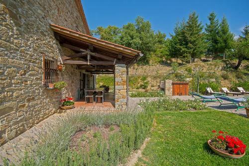 Villa Tuscan Farmhouse With Swimming Pool