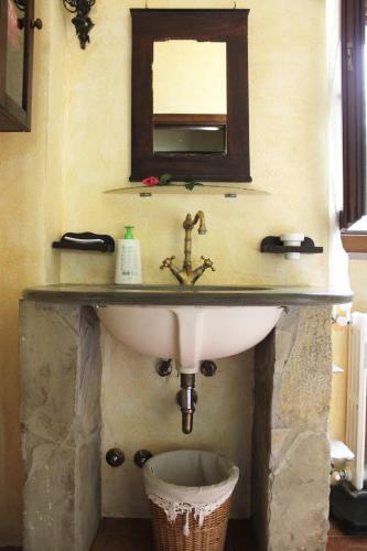 Villa Tuscan Farmhouse With Swimming Pool