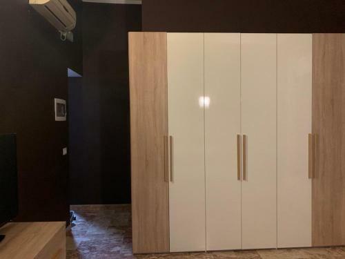 Hostal Mo' Affittacamere-tavola Calda-caffetteria