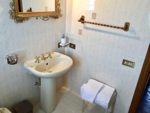 Calcerame Bedroom & Social Eating