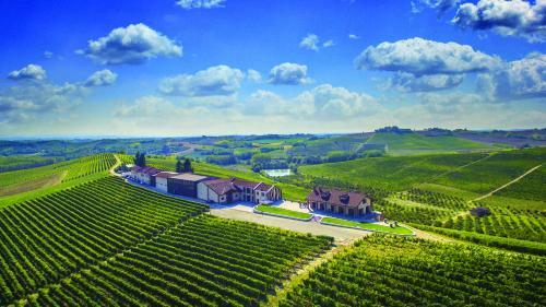 Hostal Montalbera Wine Suites