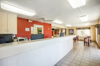 Hotel Rodeway Inn Fresno