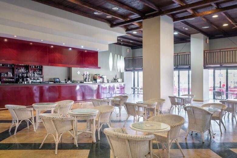 Hotel Alegria Colonial Mar