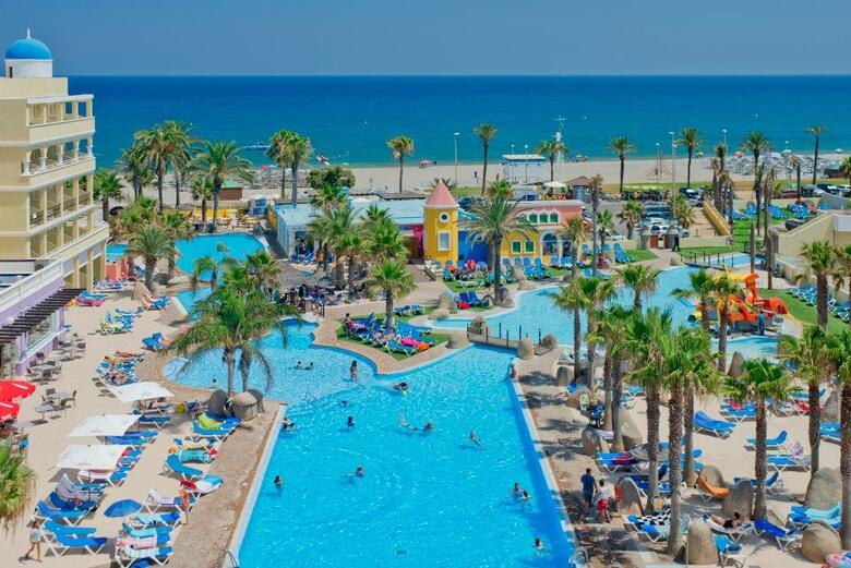 Mediterr�neo Bay Hotel & Resort