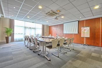 Hotel Campanile Roissy Charles De Gaulle