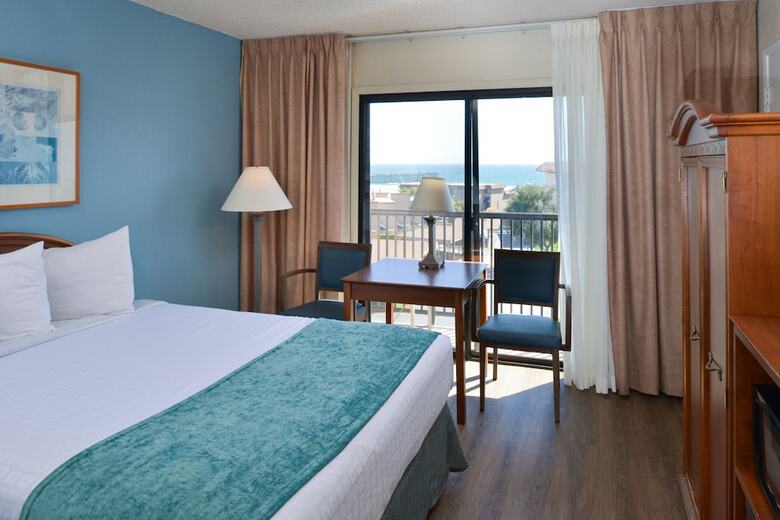 Hotel Edgewater Inn And Suites