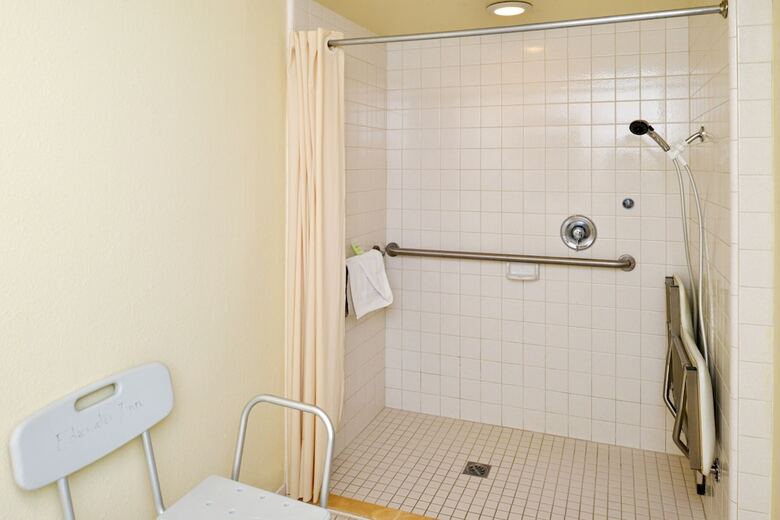 Hotel Edgewater Inn And Suites