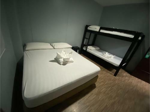 Hostal Oyo 878 Dg Budget Hotel Naia