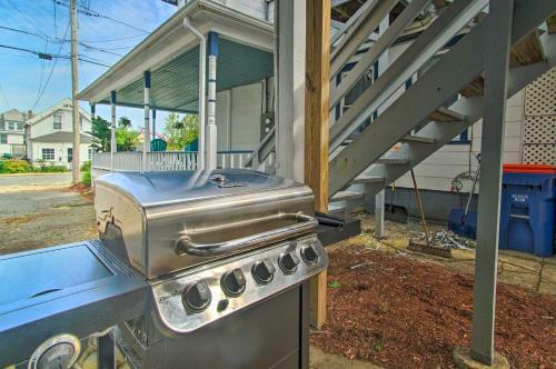 Apartamento Quaint Cape Cod Escape With Wraparound Porch!