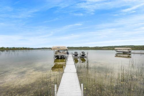 Crooked Lake Luxury