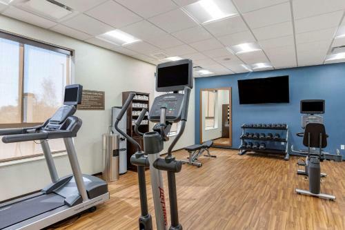 Hotel Comfort Inn & Suites