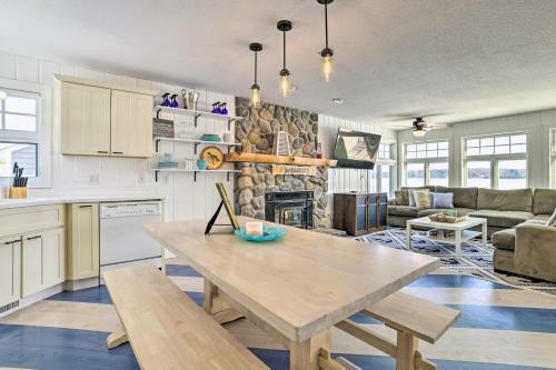 Charming Lake Charlevoix Cottage With Boat Dock