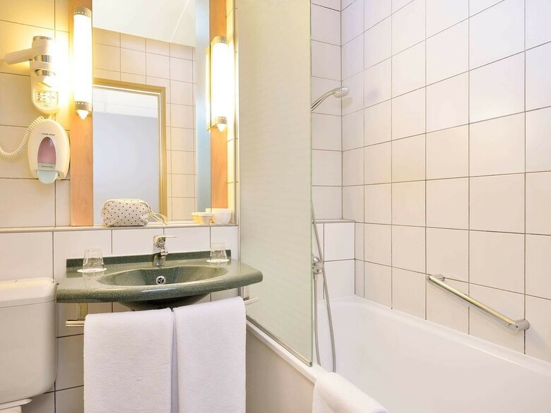 Hotel Ibis Aero
