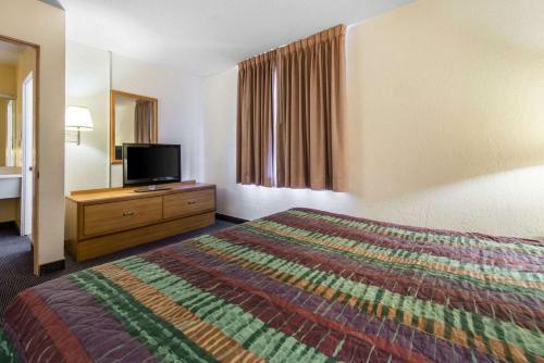Hotel Rodeway Inn & Suites Colorado Springs