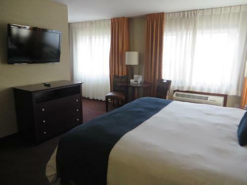 Hotel Ivy Court Inn And Suites